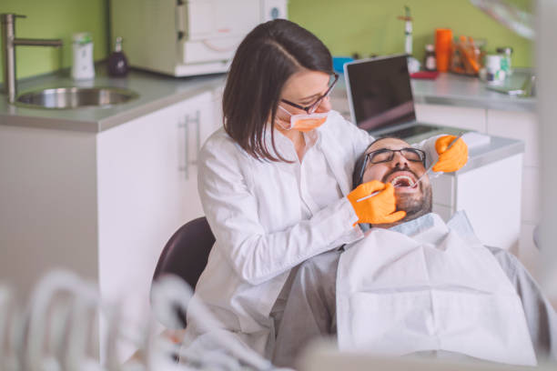 Best Emergency Tooth Extraction in Olivarez, TX